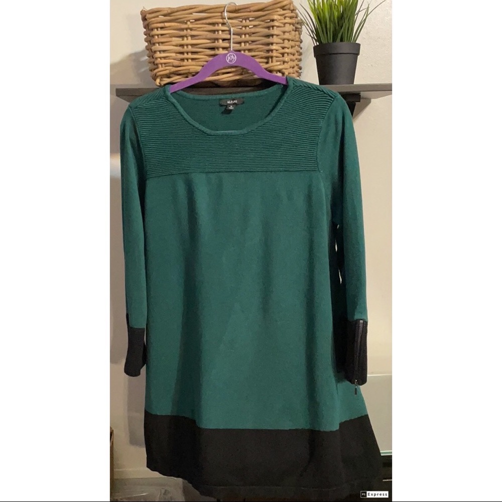 Alfani Emerald Green & Black Sweater